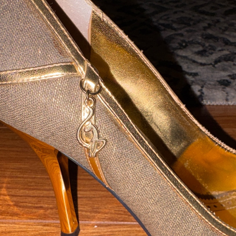 Baby Phat Gold and Brown Heels - Picture 2 of 3